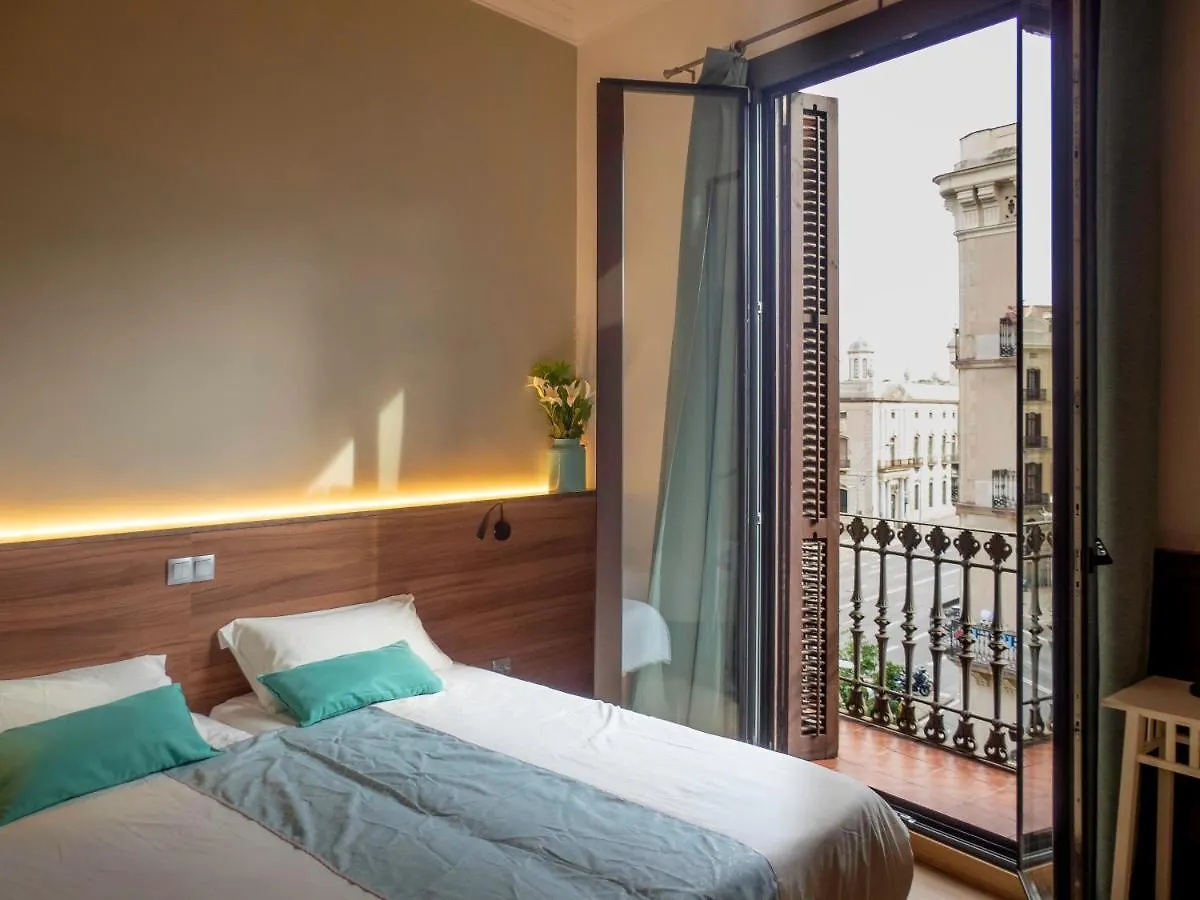 *** Konukevi Pension Ciudadela Barselona İspanya